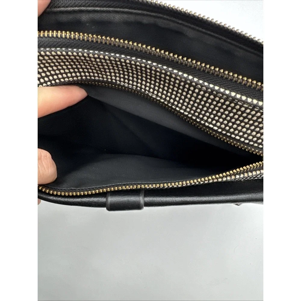Fossil Kinley Crossbody Handbag Messenger Bag Purse Black White Bronze key Tag